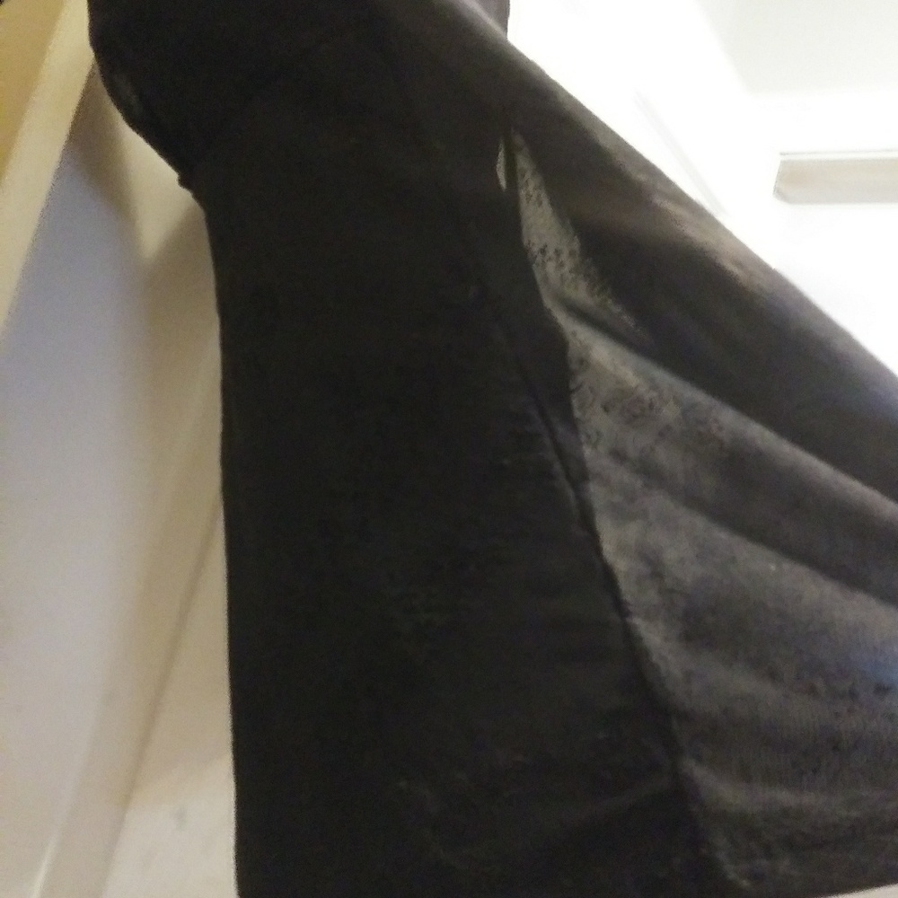 Sexy sheer lace black plunge neck - Picture 3 of 3